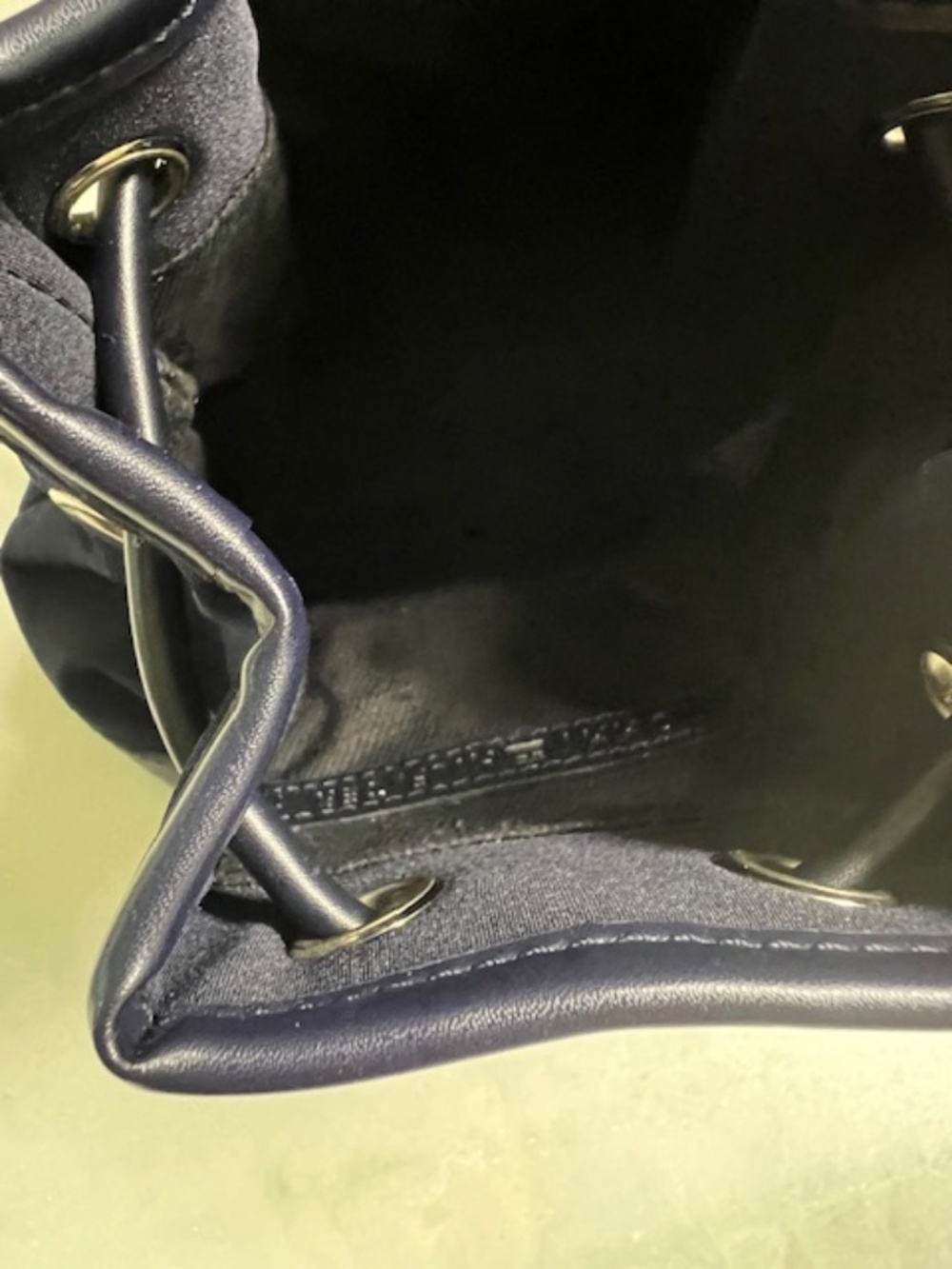 Vintage Tommy Hilfiger Drawstring Mini Bucket Bag - Picture 8 of 8